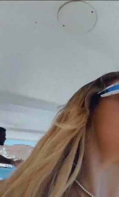 Abella Danger (@dan<wbr>gersh<wbr>ewrot<wbr>e)