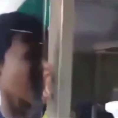 :v