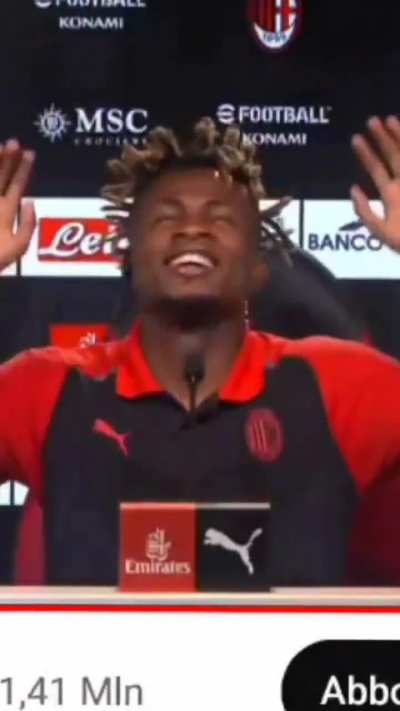 Chukwueze after finishing the press conference 😭