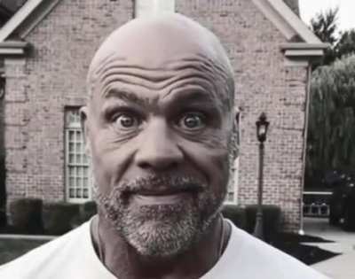 faygo looking at his manager after he tells him carti dropping next month