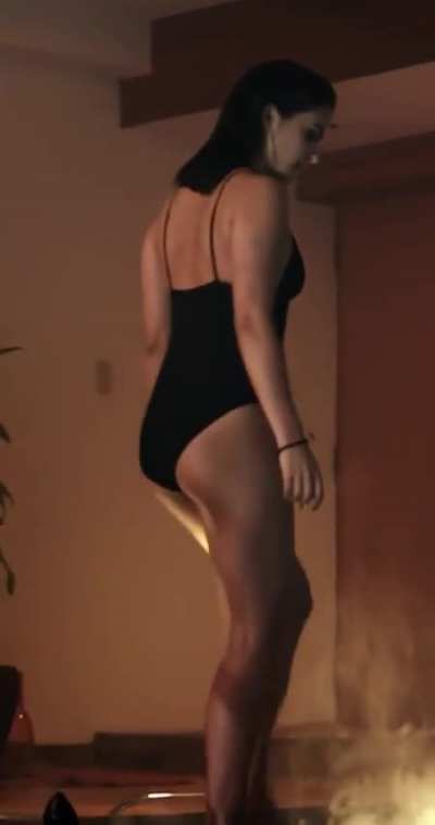 Camila Mendes 