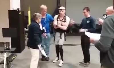 Astronaut who spent 197 days on the ISS shows how hard it is to walk on Earth again