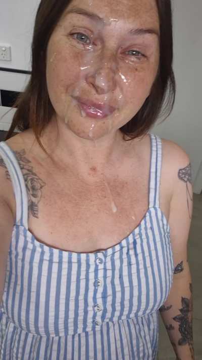Pregnant milf who loves cum