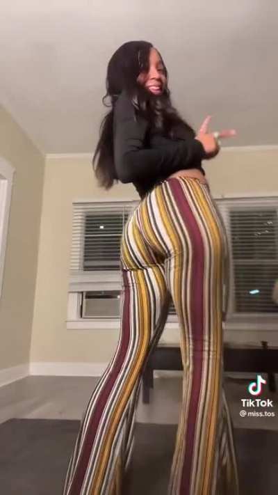 Little booty flair pants
