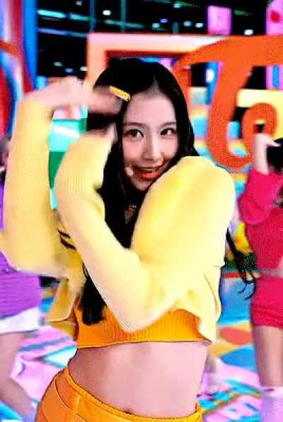 220828 Sana