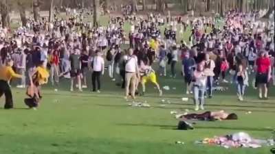 Свобода собра<wbr>ний по брюсе<wbr>льски