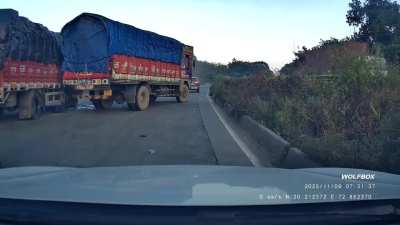 This is why maintaining a safe distance is important — Palghar, Maharashtra !