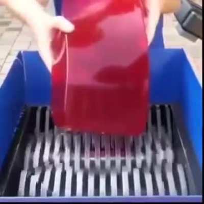 The Horrible Sound of Jello getting Shredded