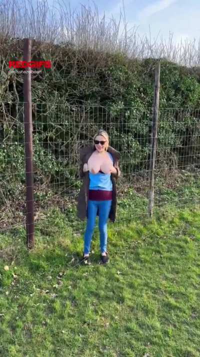Saying hi to the other dog walkers :P