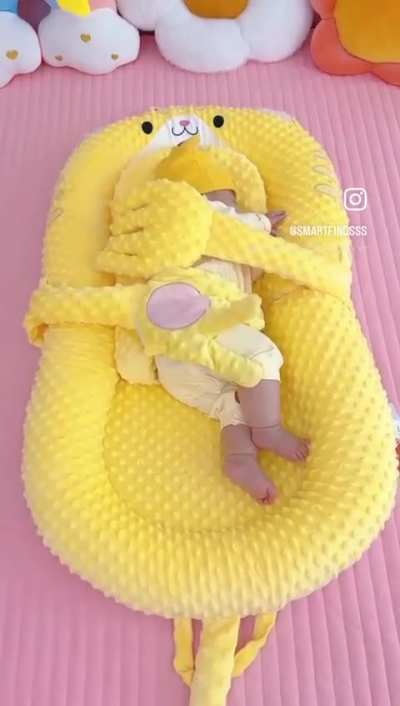 Baby bed.