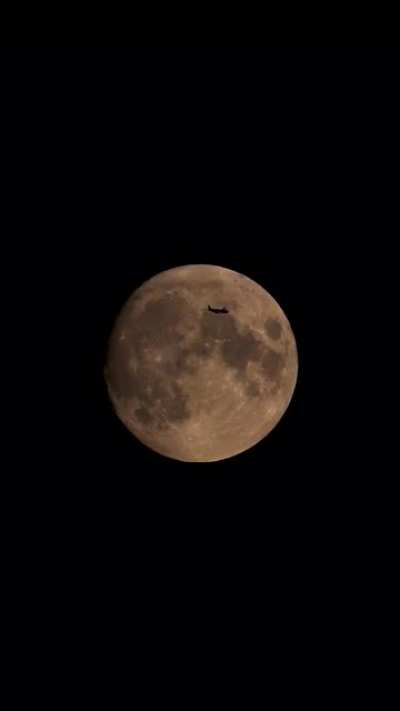 While I was photographing the moon for a stacked shot, this happened.