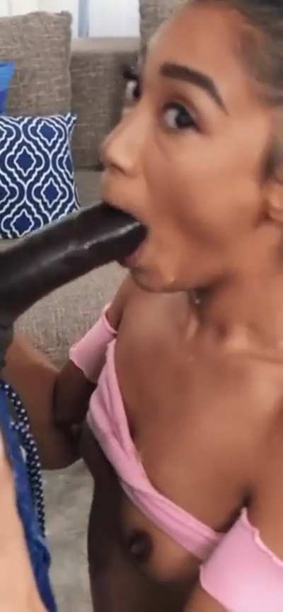 👄😙👄