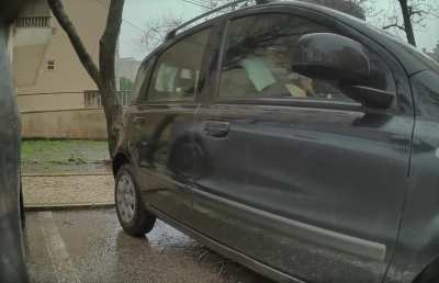 I caught the culprit who scratched my car.