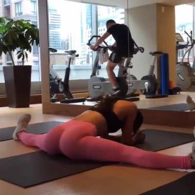Splits and Jiggle