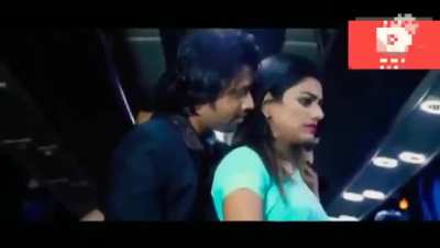 Love in Moving Bus - Stranger Freeusing married woman 