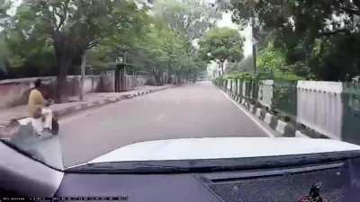 UP Badmash In Delhi
