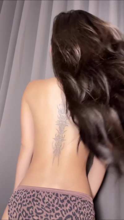 Tits that shine in every pixel