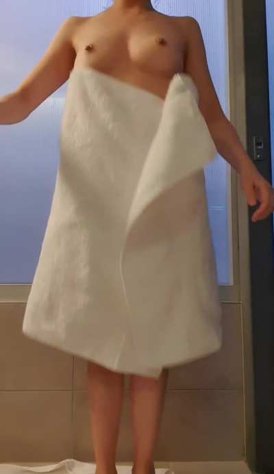 They're not the biggest but I hope you enjoy my Natural Korean body 😅 [reveal]