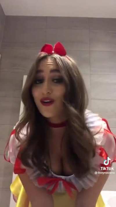 Sexy Snow White