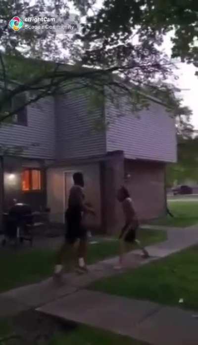 Skinny dude couldn’t handle legs kicks, decides to throw a rock instead