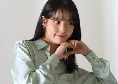 IU