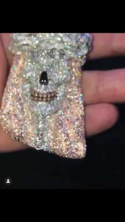 Carti’s new jewelry piece by Elliante