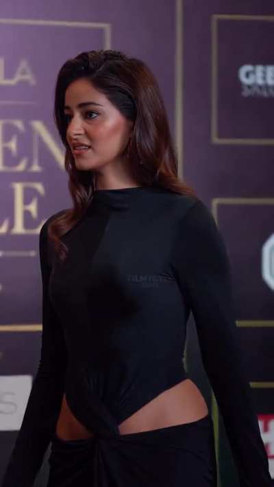 Ananya pandey in black dress