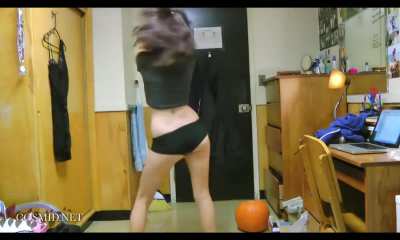 Tess Ellen Dancing