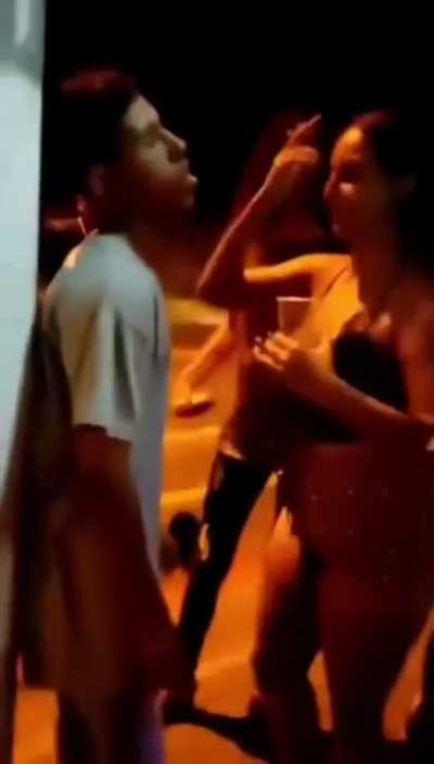 Postee el video de Miguel ayer y parece que a los porteños les gusto. Va otro con el mismo tema.