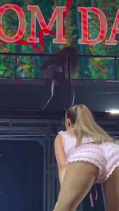 😩