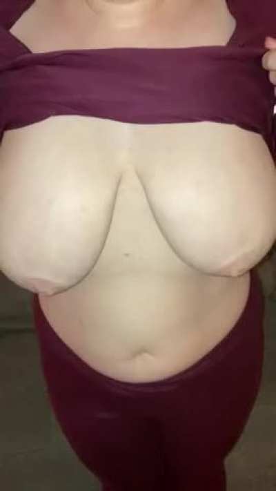 22yr redhead with triple d’s 👩‍🦰😈🍆💦 (OC)