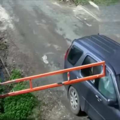 driving in this way, hurting not only the car but also people around...!!