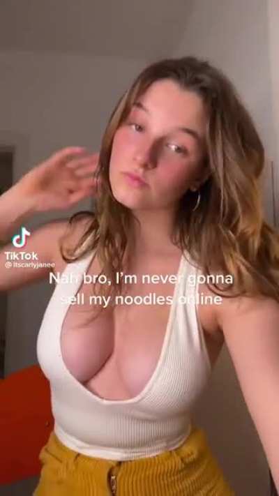 itscarlyjanee