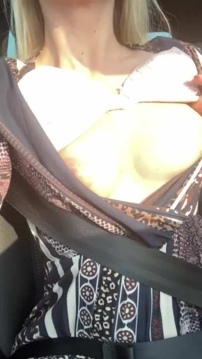 The sun really did reveal my tits for me 🥰