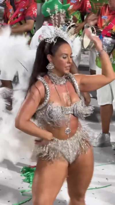 Paolla Oliveira