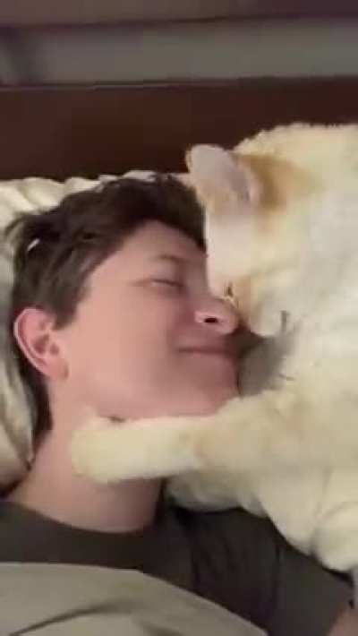 Smooches 😍