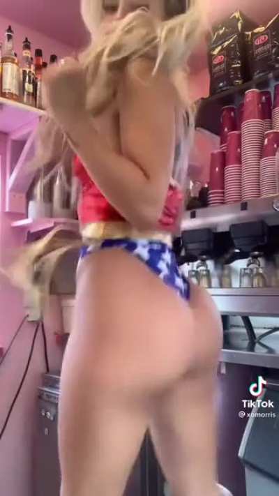 Bikini barista
