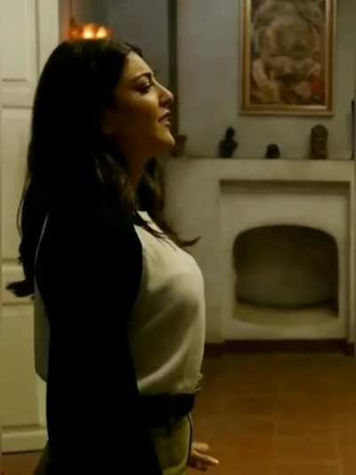 Sexy bikini line from the milky boobs of kajal