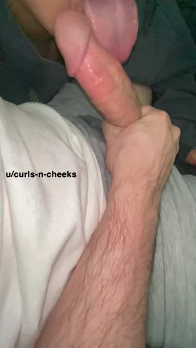 slap your dick on my tongue & treat me like a filthy slut 🤪