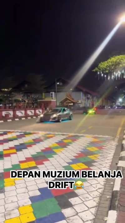 Abislah Bata-Bata Turap Berwarna Warni akan Jadi Kurap Lepas Ni