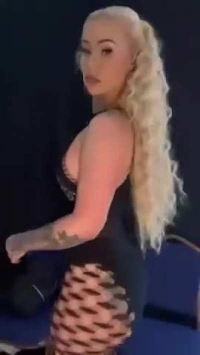 [Discord able#9636] Do you want to see a thick cock cum on cam? Send me Iggy Azalea and you’ll get what you wish! 😉