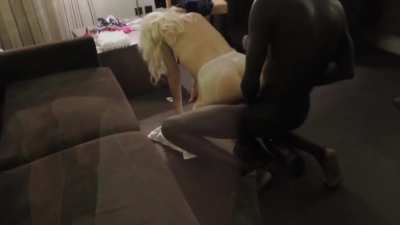 He enjoyed watching his blonde white wife getting mounted by the dark African king 👑🖤