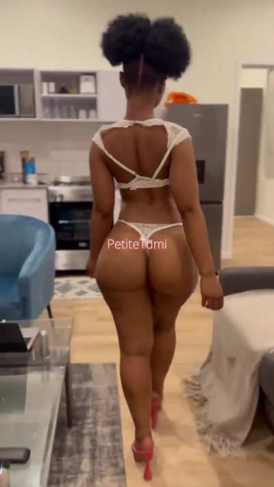Tumi Paris (@petitetumi)
