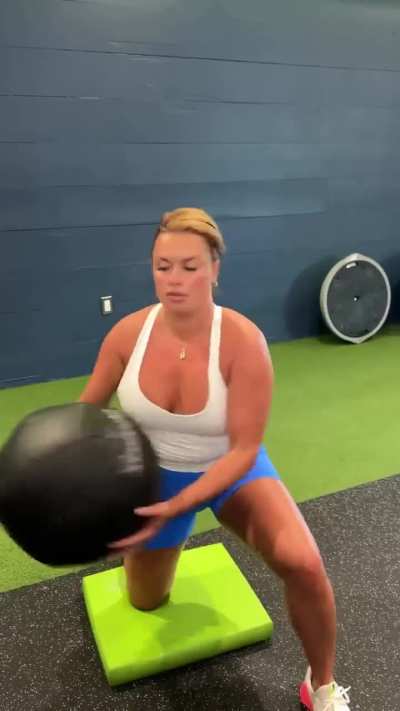 Joy working out at the gym, IG 4/1/2026