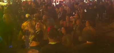 multiple women flashing boobs at mardi gras 2022 on earth cam