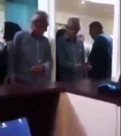 Kafası güzel dayının aynayla kavgası