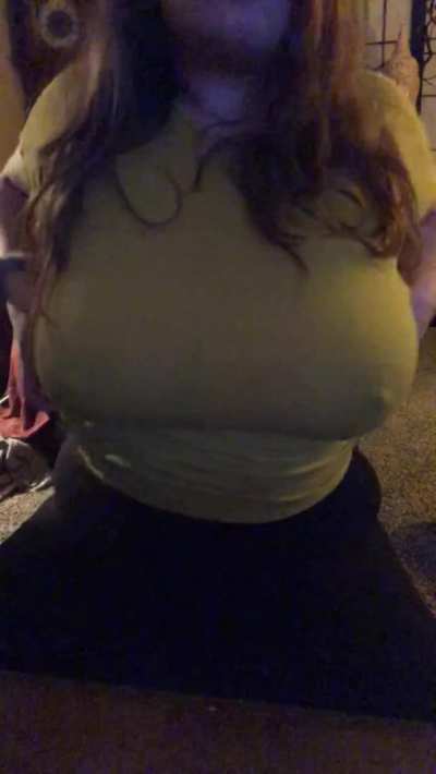 Does this titty drop make u wanna fuck me?? 😋