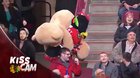 It’s heartwarming to see a mascot cheering up a lonely girl on the Kiss Cam.