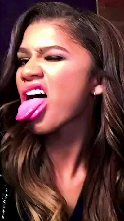 Zendaya Extreme Lewdness (NSFW<wbr>Sound<wbr>Edit)