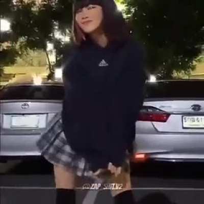 Quero ve um ser transcendental fornecer todos os links em que aparece uma mina nesse vídeo.